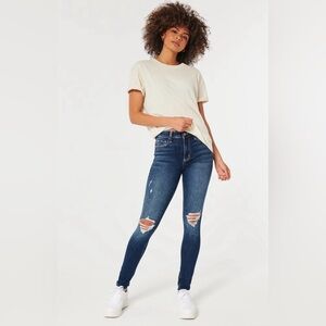 HOLLISTER ULTRA HIGH-RISE RIPPED DARK WASH SKINNY JEANS